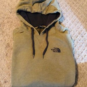 Women’s Northface Hooded Sweatshirt
